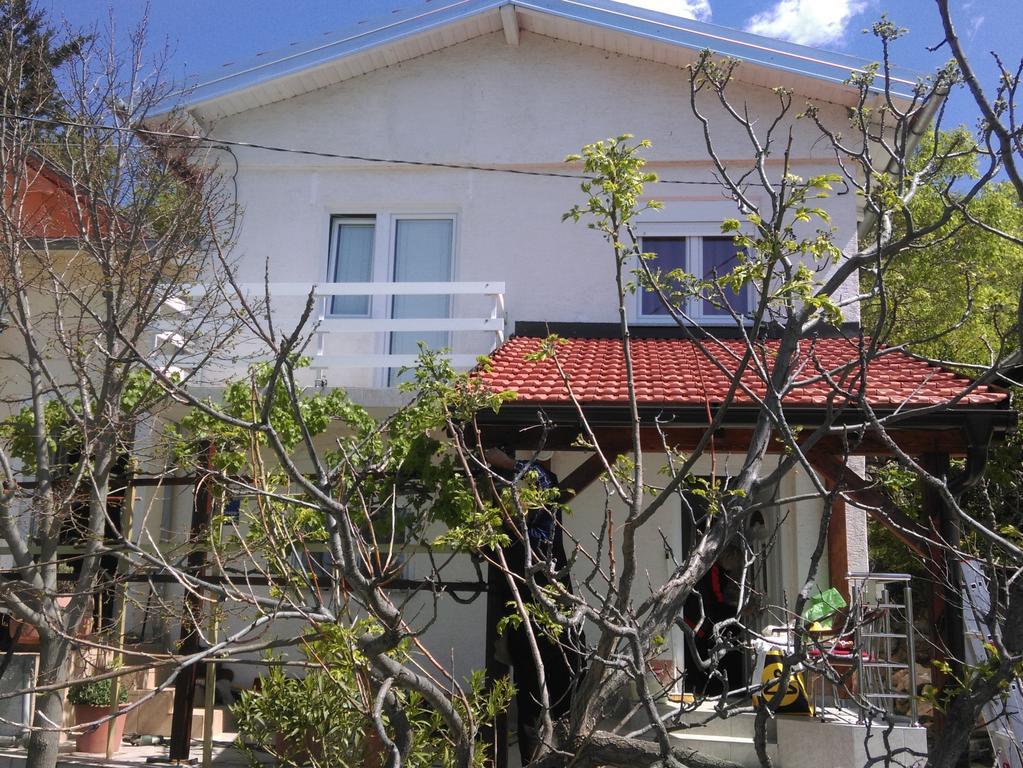 Holiday Home Rudelic Lukovo Šugarje Esterno foto