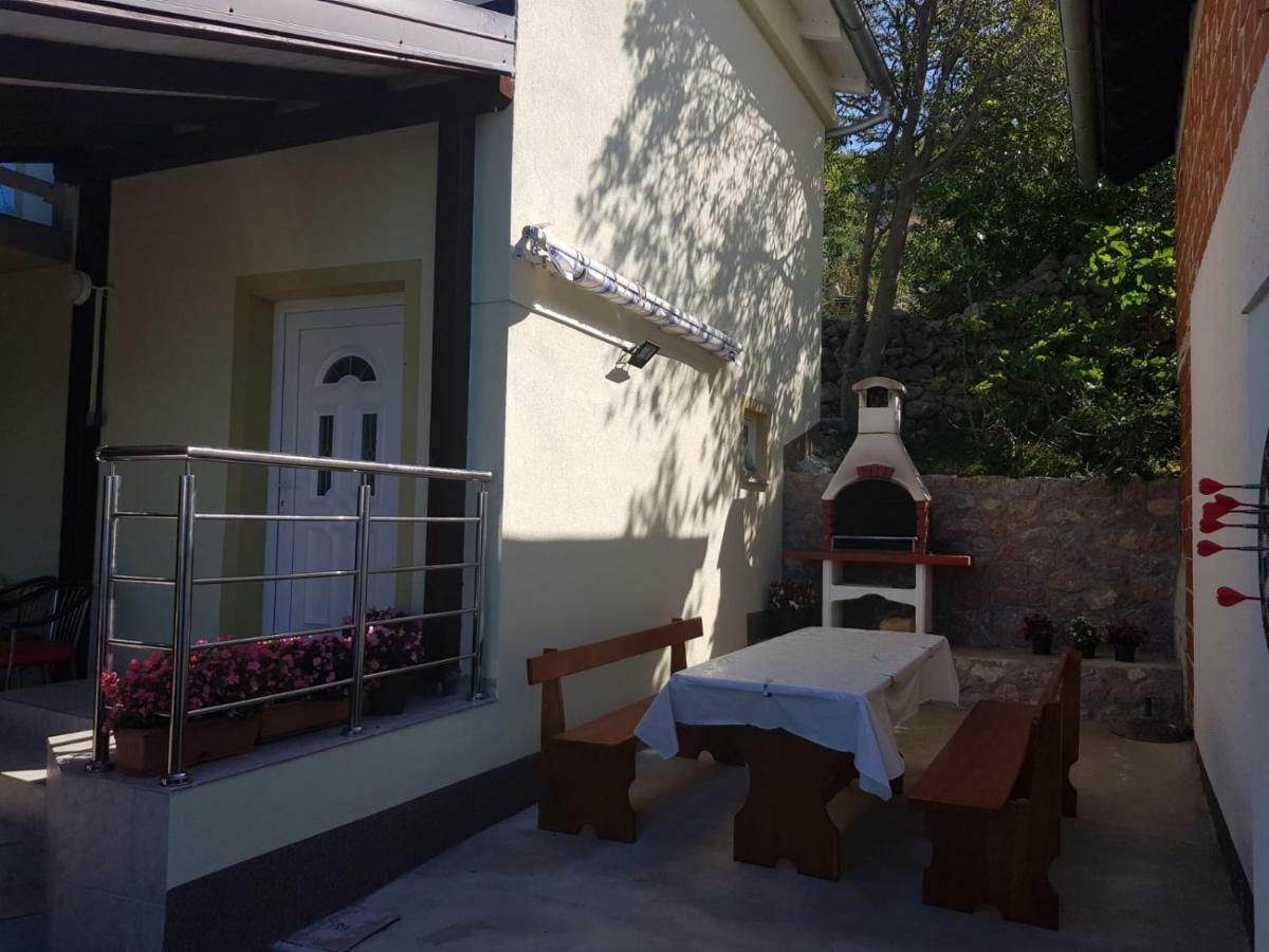 Holiday Home Rudelic Lukovo Šugarje Esterno foto